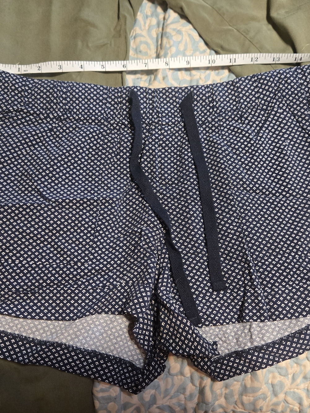 GAP Navy Drawstring Geometric Athletic Shorts